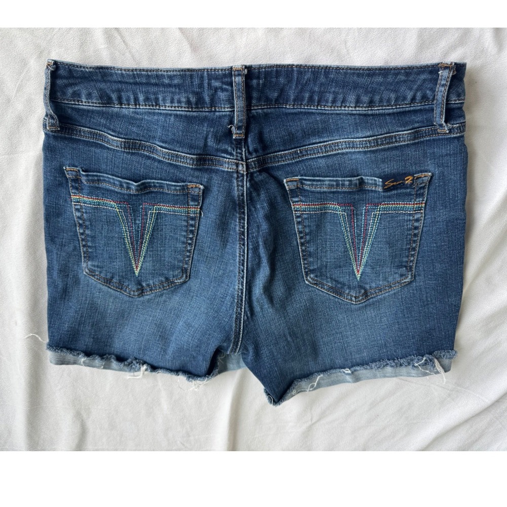 Seven7 Women Medium Wash Rainbow Embroidered Cut Off Denim Shorts Size 8 Boho